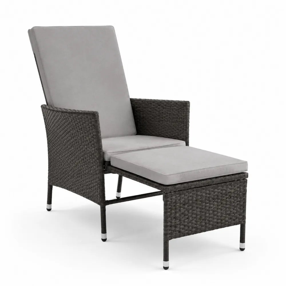 Chaise longue en rotin avec coussins gris